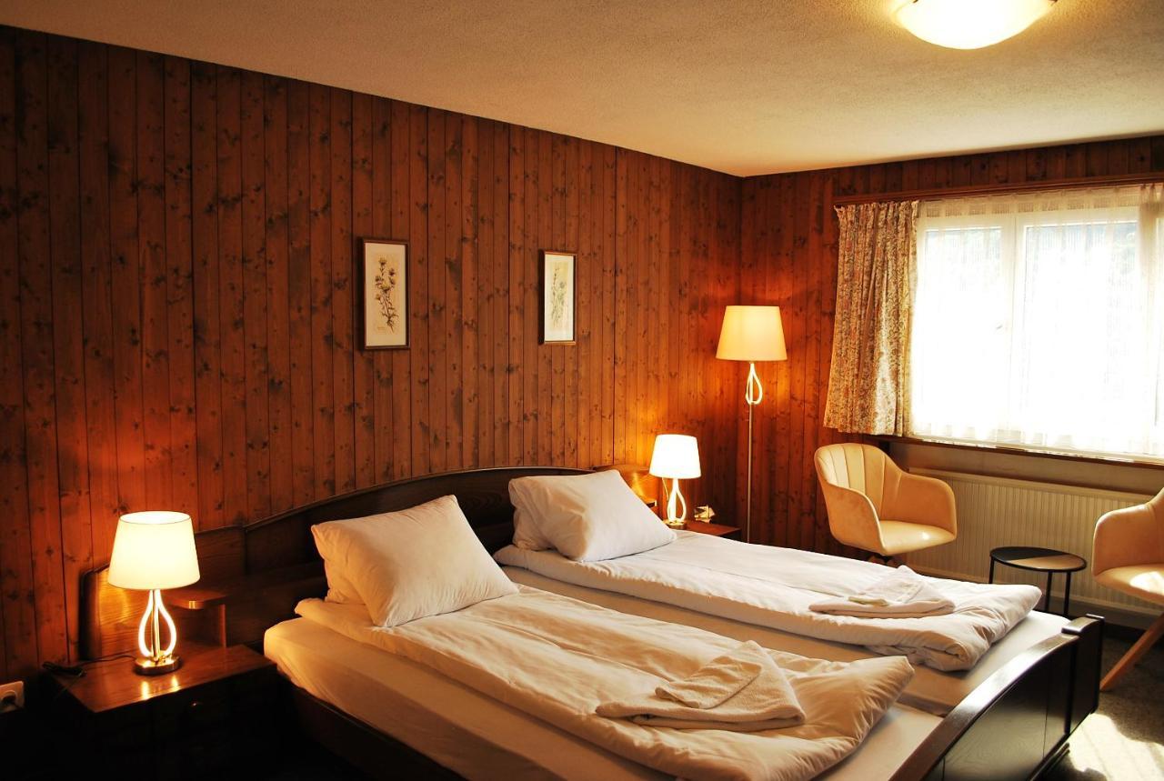 Rooms With Private Bathrooms Saas im Prattigau Εξωτερικό φωτογραφία