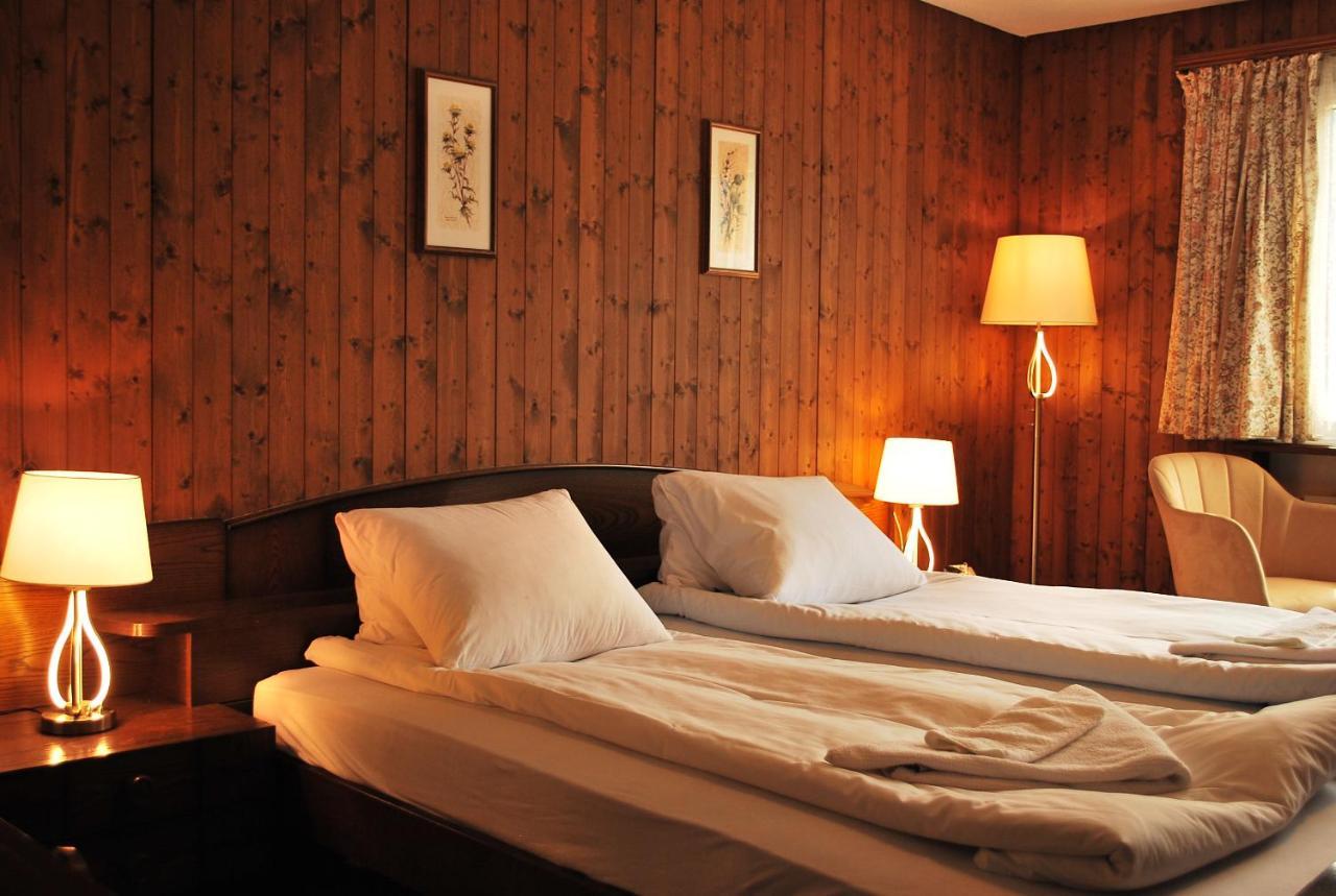 Rooms With Private Bathrooms Saas im Prattigau Εξωτερικό φωτογραφία