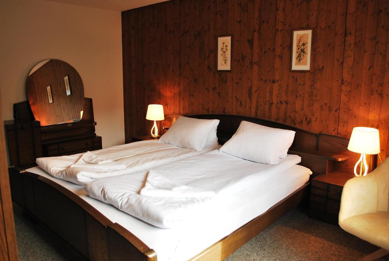 Rooms With Private Bathrooms Saas im Prattigau Εξωτερικό φωτογραφία